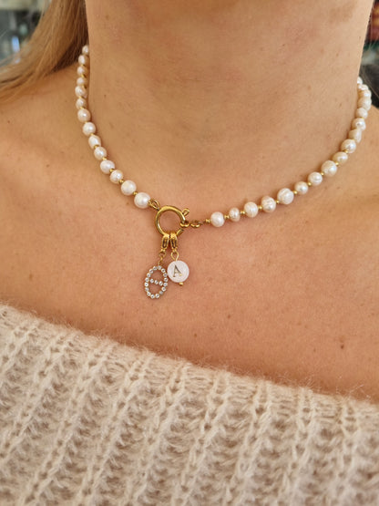 Collier en perles d'eau douce & petites perles acier (personnalisable) - doré
