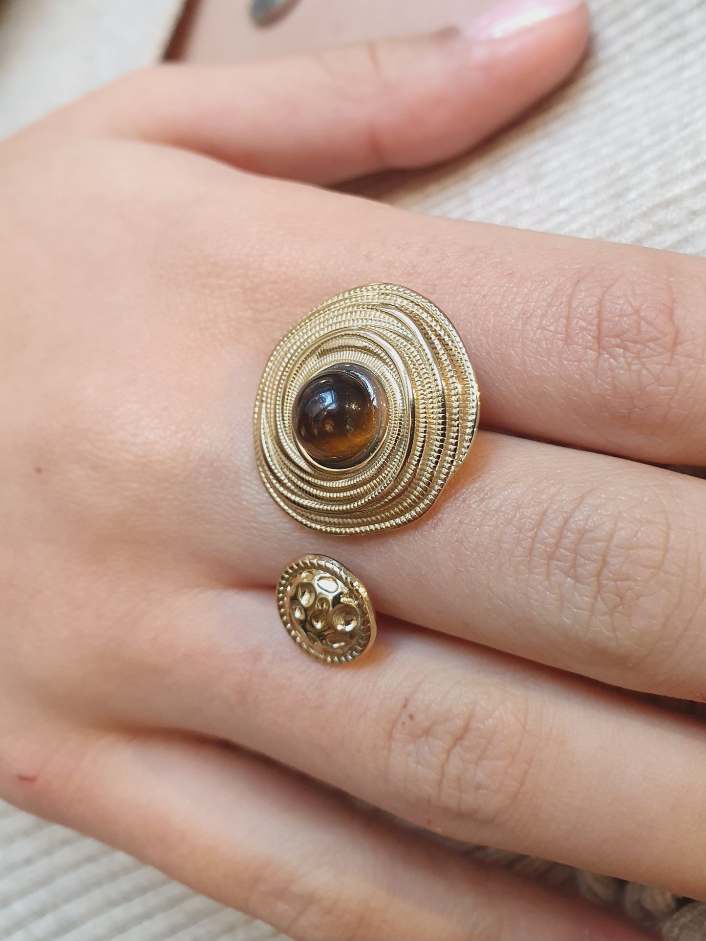 Bague ILIANA - doré/œil de tigre