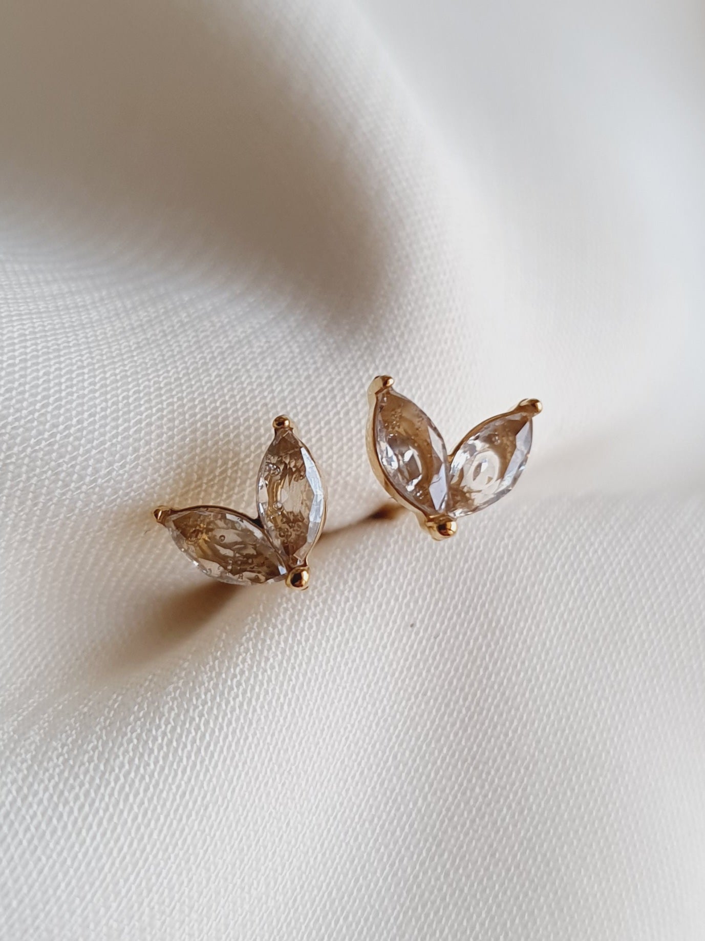 Puce d'oreille duo de pétales- doré