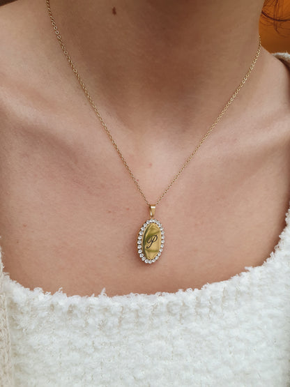Collier médaillon ovale zircons à graver - doré