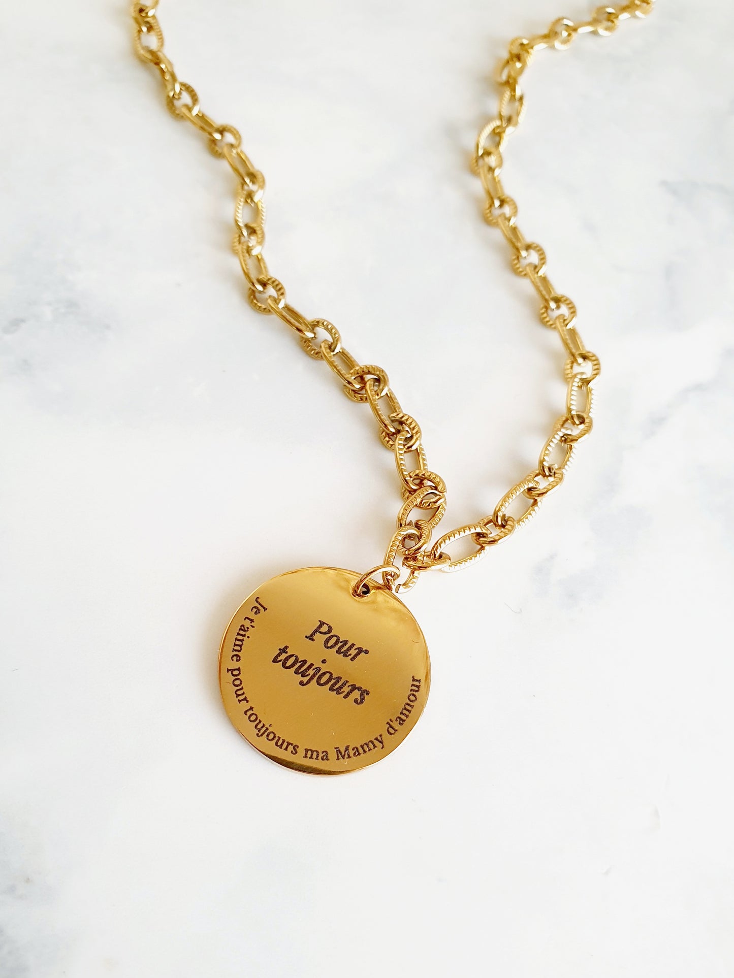 Collier médaille & petits maillons striés à graver | Couleur au choix