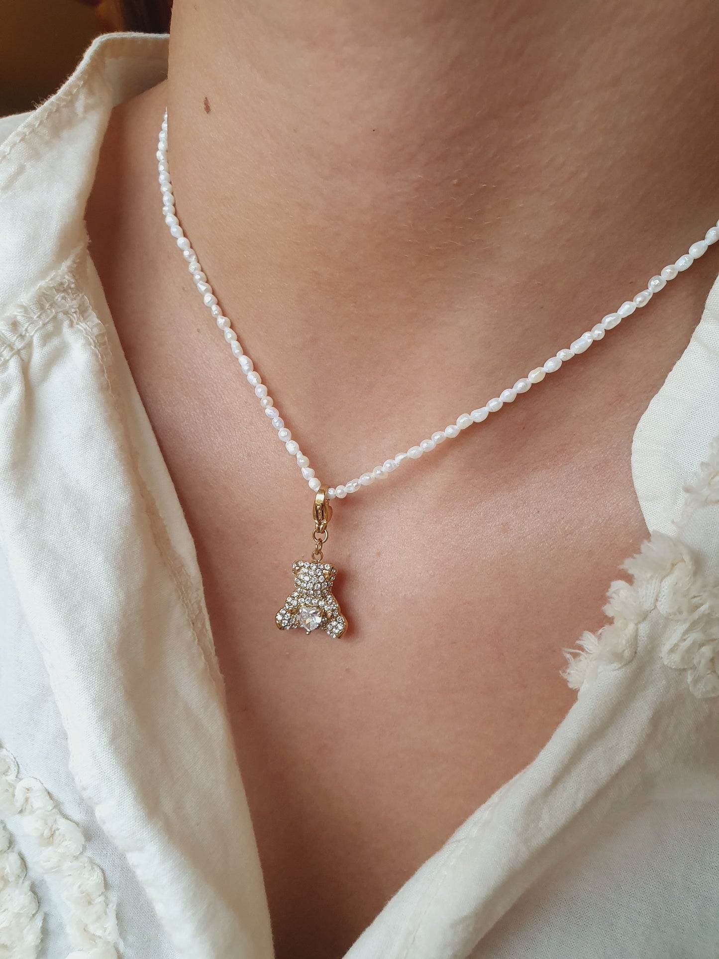 Collier en petites perles d'eau douce personnalisable - doré