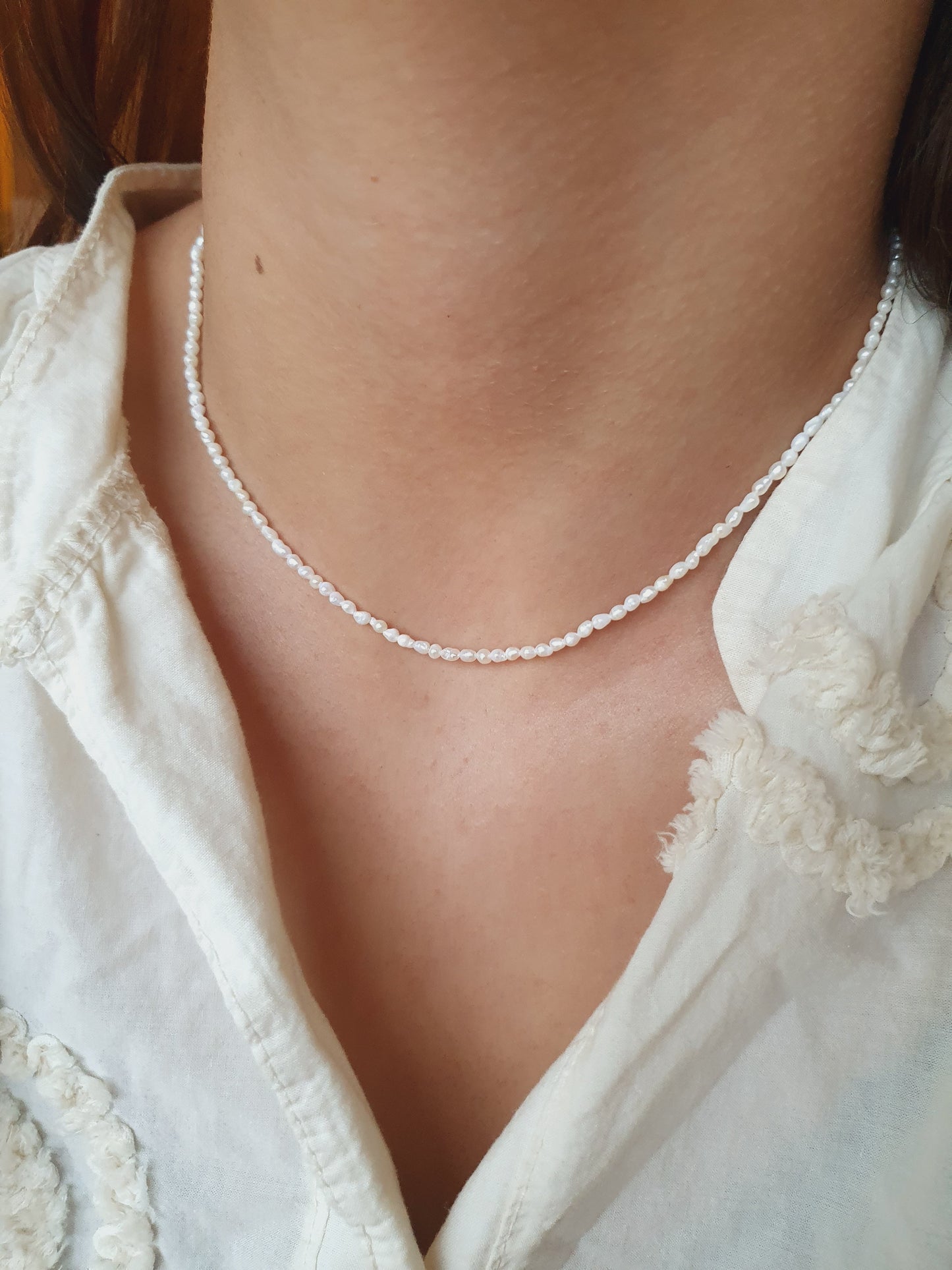 Collier en petites perles d'eau douce personnalisable - doré