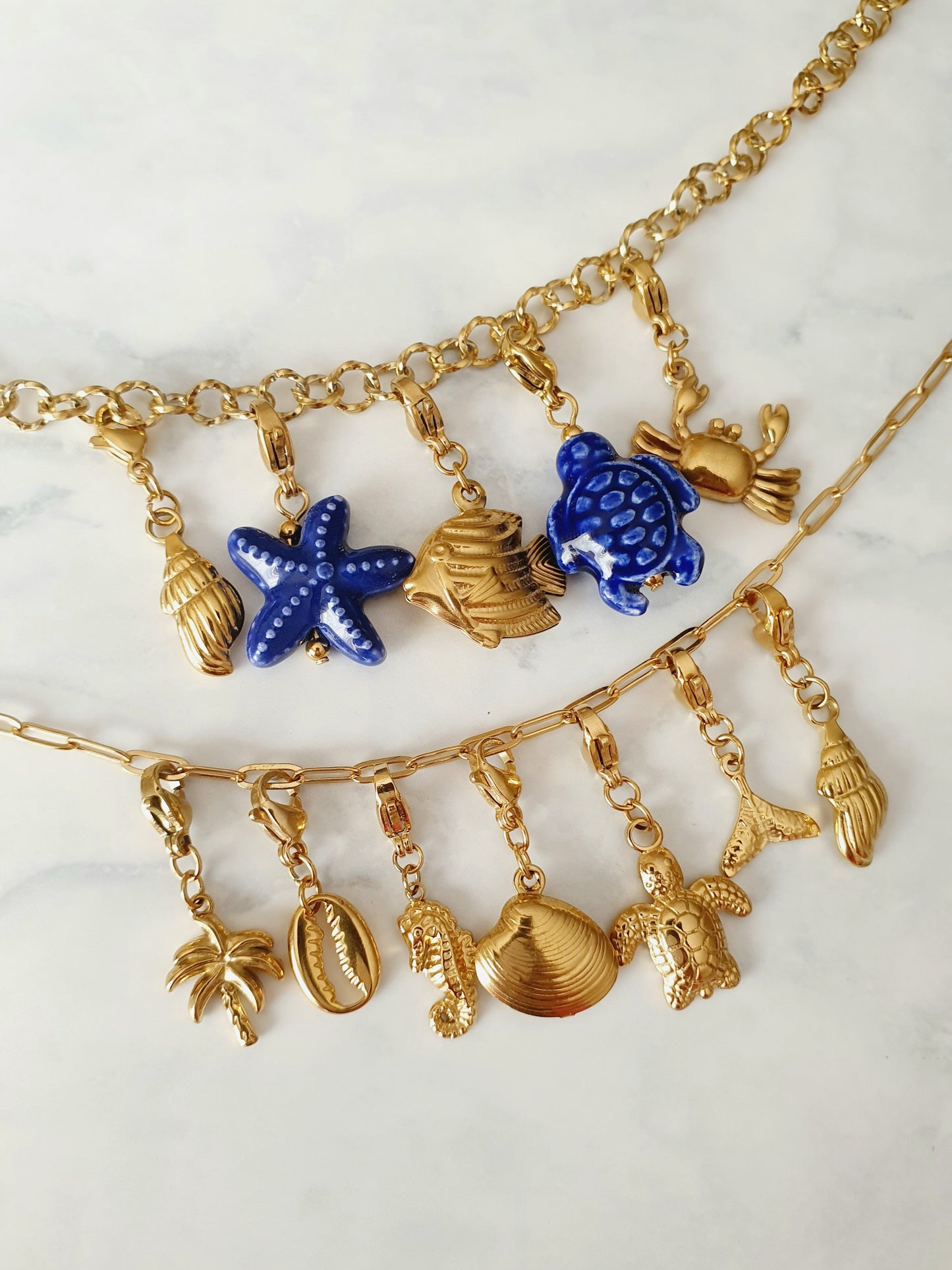 Charm tortue bleue - doré