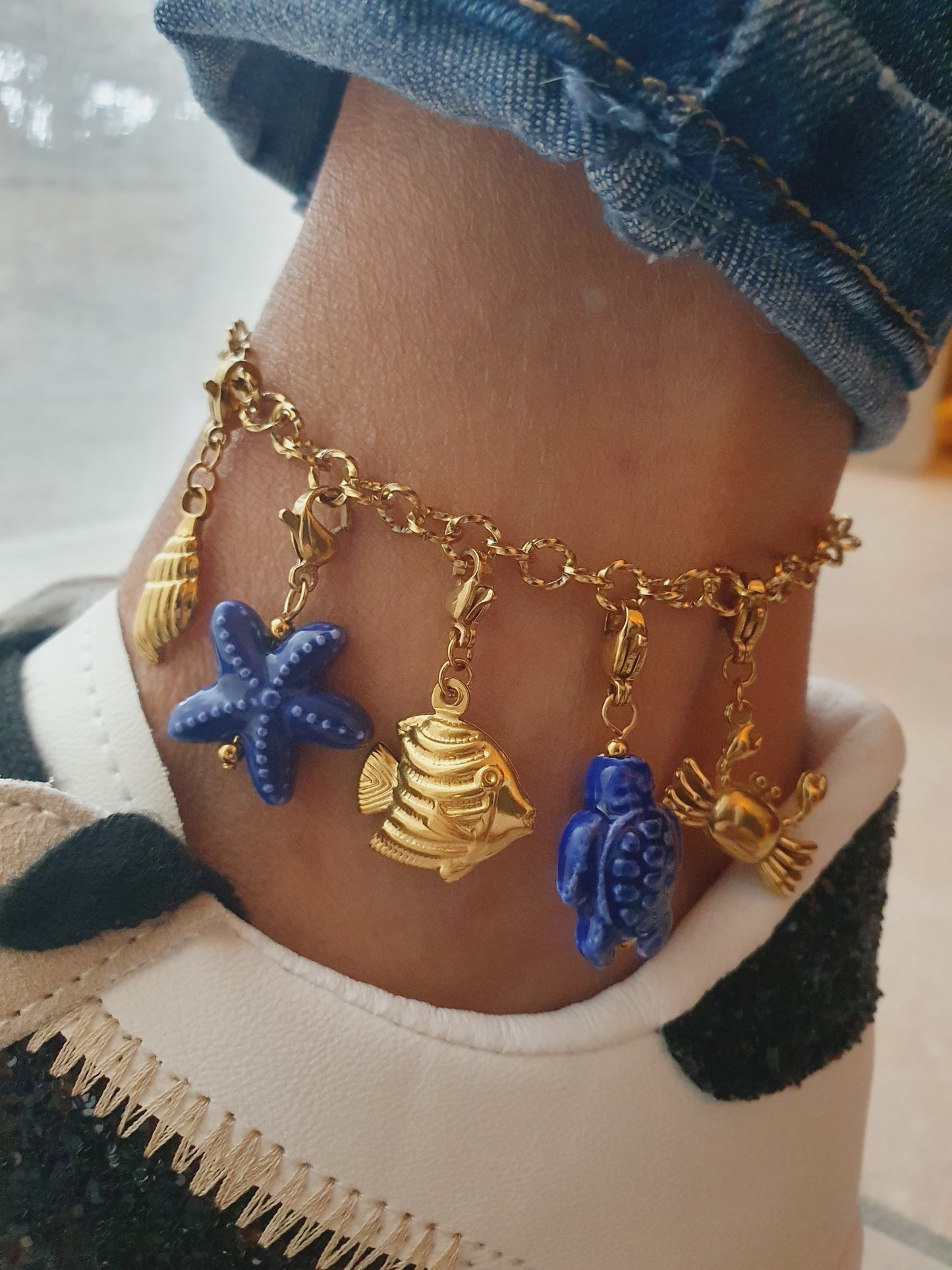 Charm tortue bleue - doré