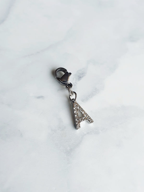 Charms lettres initiales strass - zircons/argenté