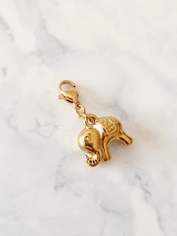 Charm éléphant texturé - doré
