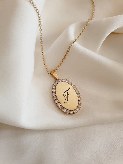 Collier médaillon ovale zircons à graver - doré