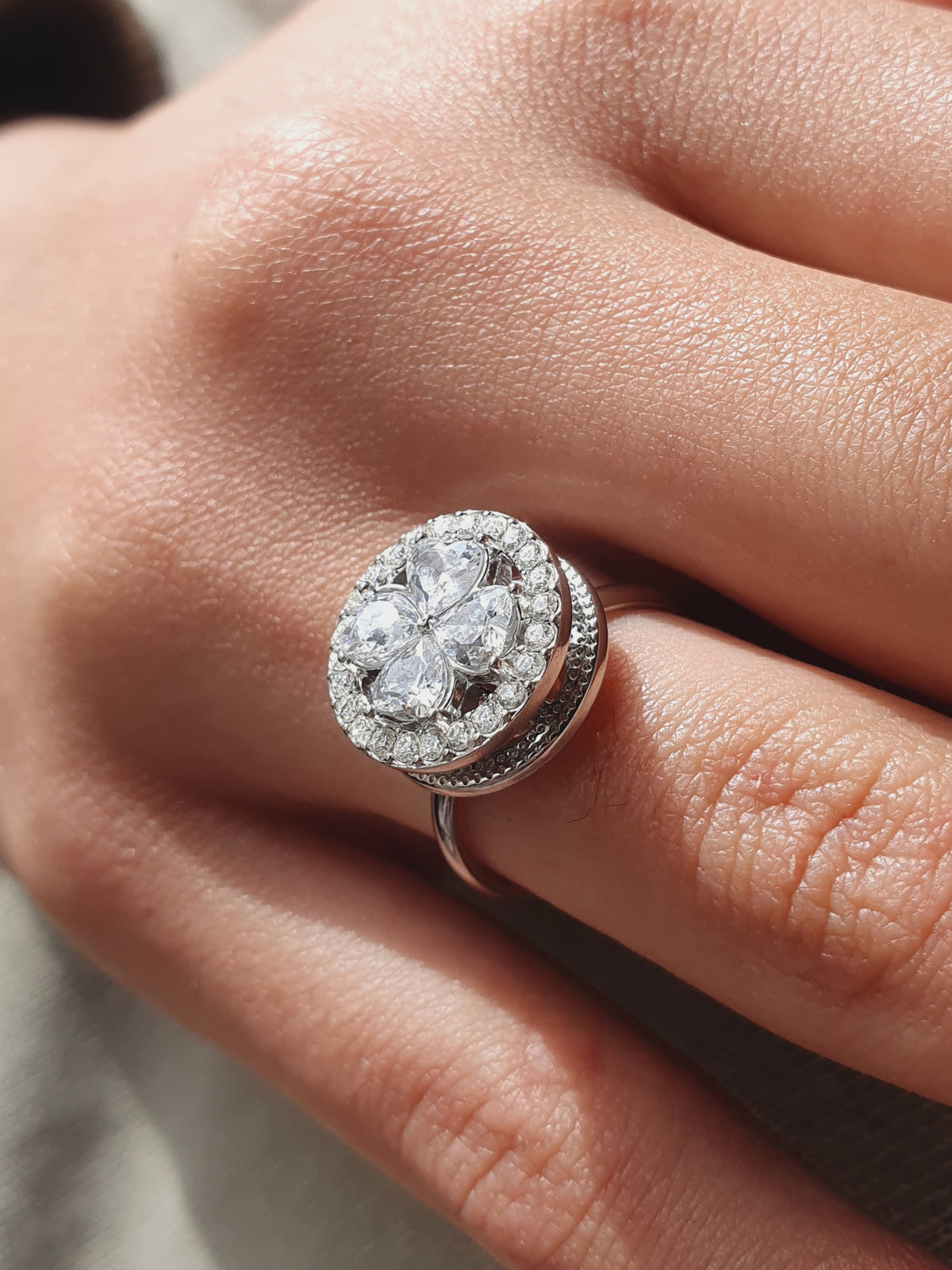 Bague rotative anti-stress RONDE DE FLEURS - argenté