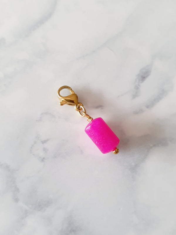 Charm cylindre en pierre naturelle Agate rose - doré