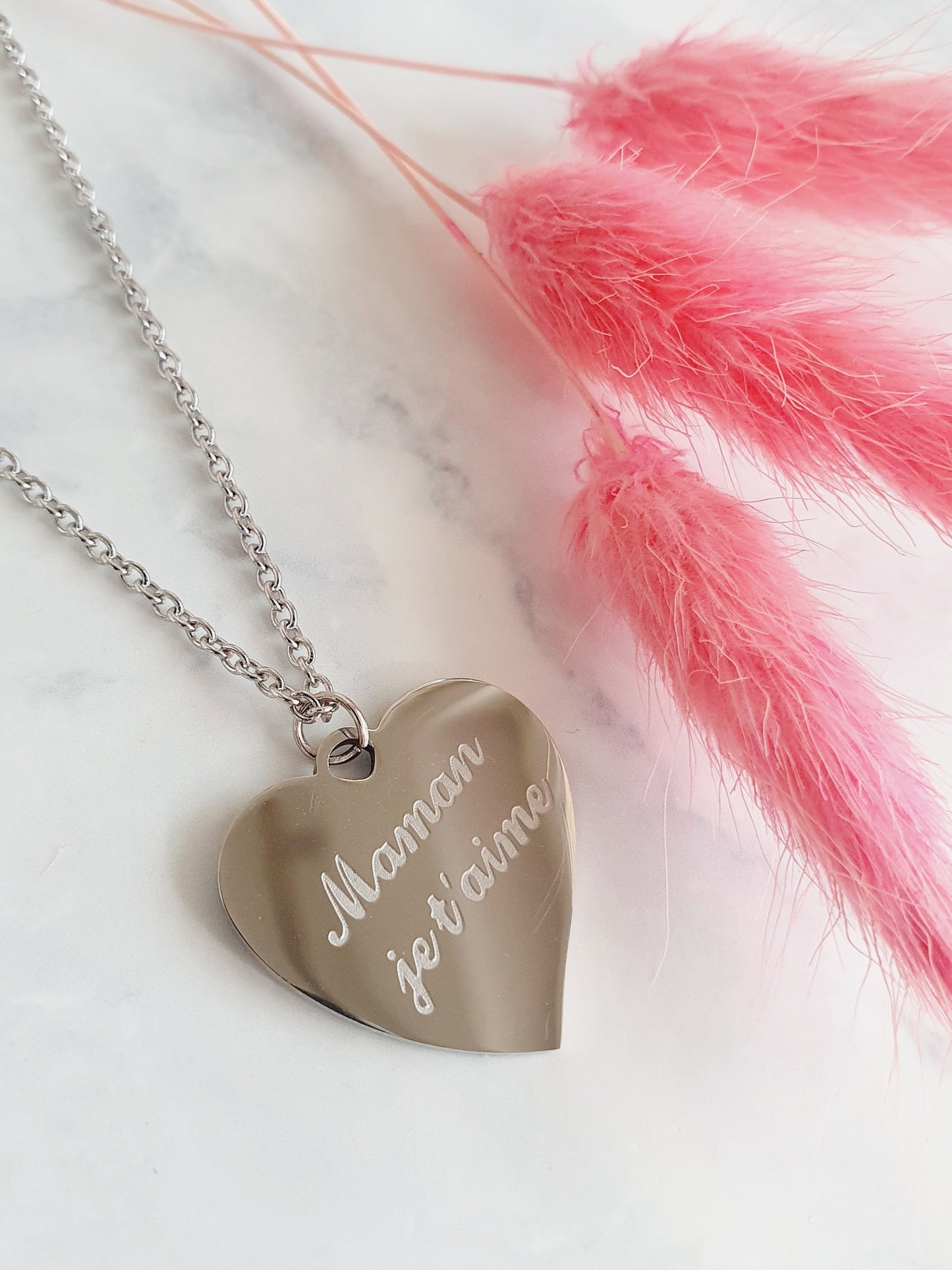 Collier médaillon coeur MAMAN JE T'AIME