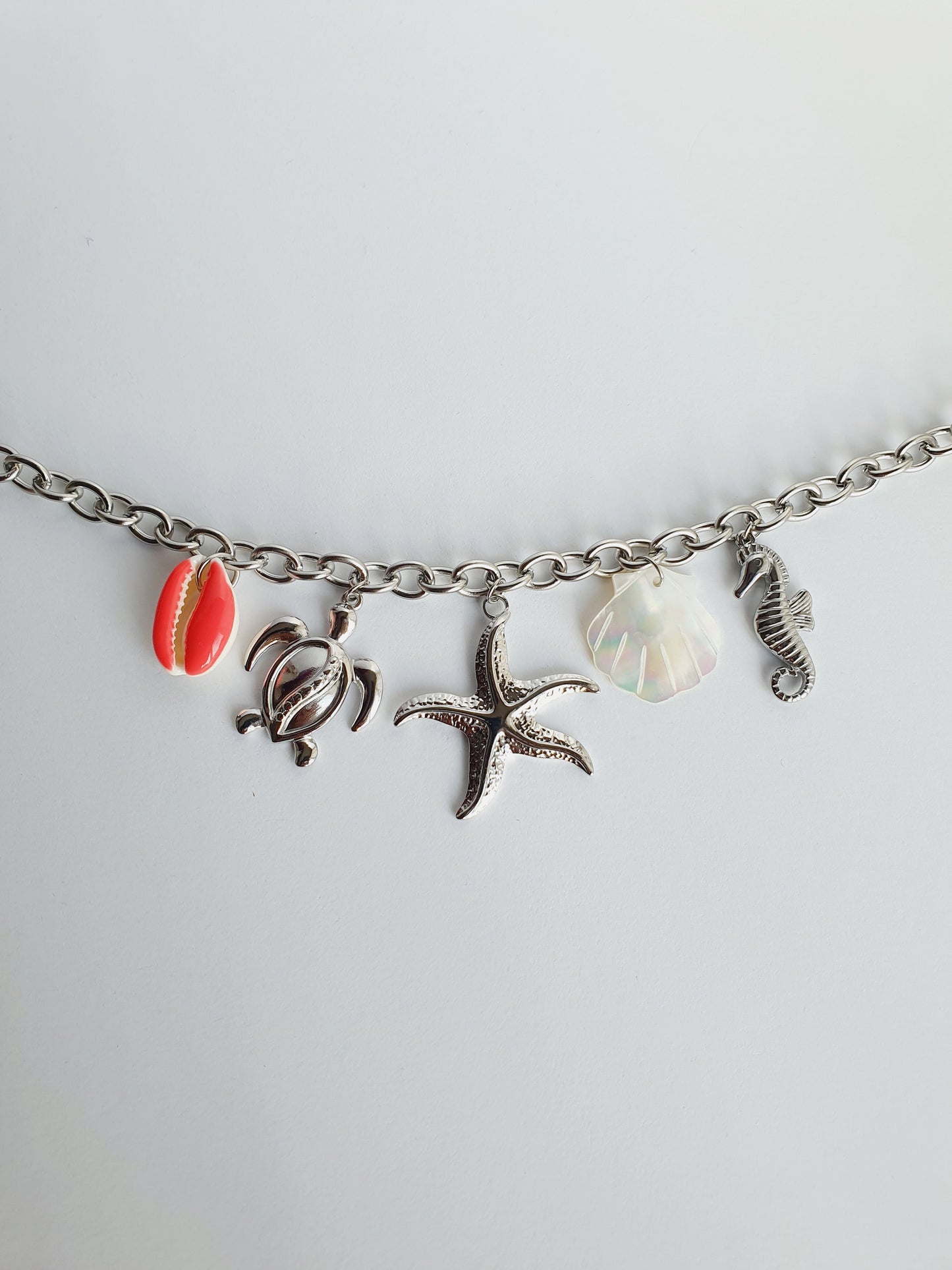 Bar à breloques argentées - Compose ton bijou personnalisé