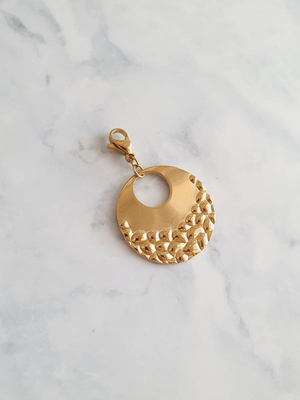 Charm breloque ronde martelée - doré