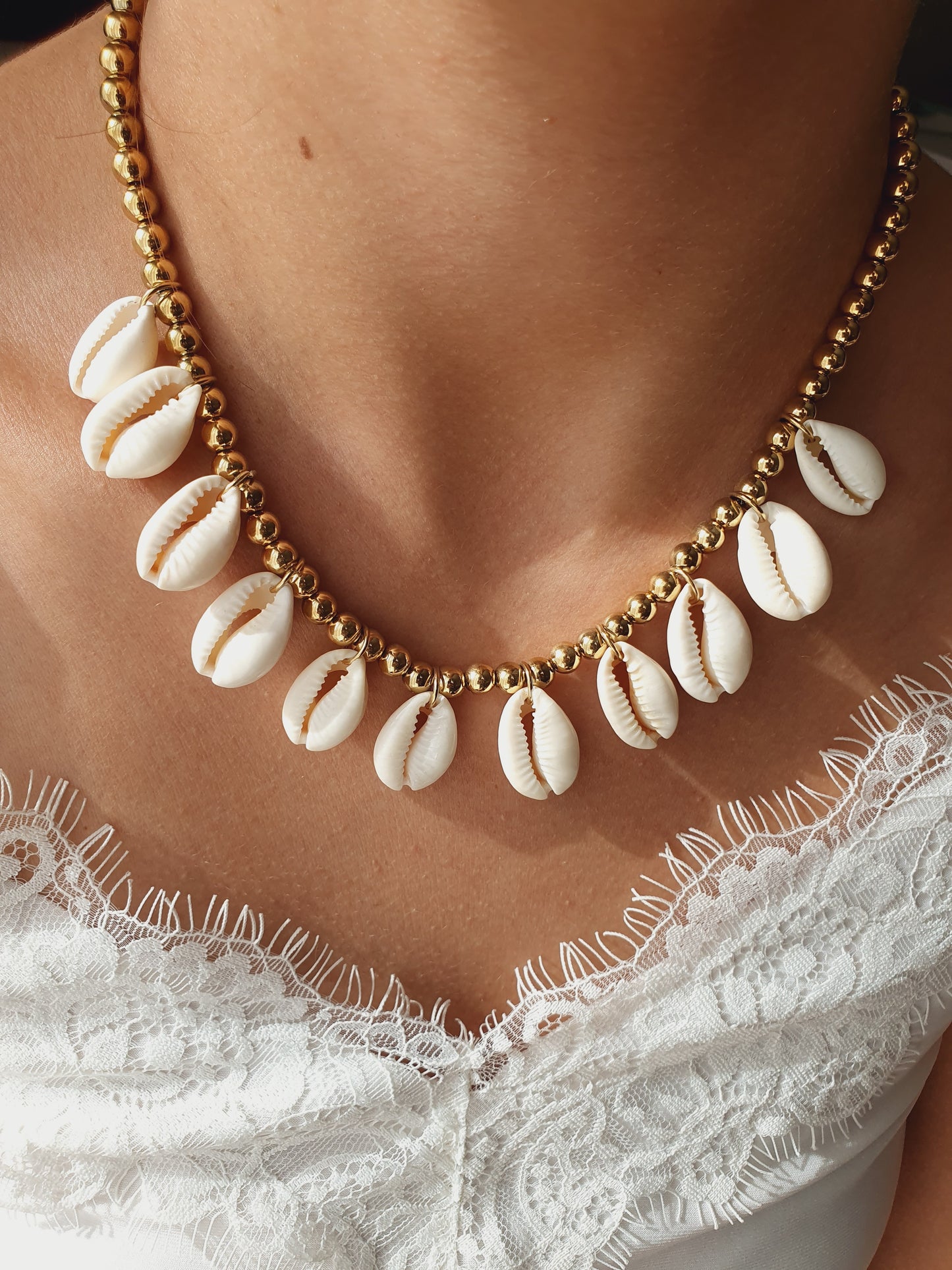 Collier coquillages cauri ZEPHIRA - doré