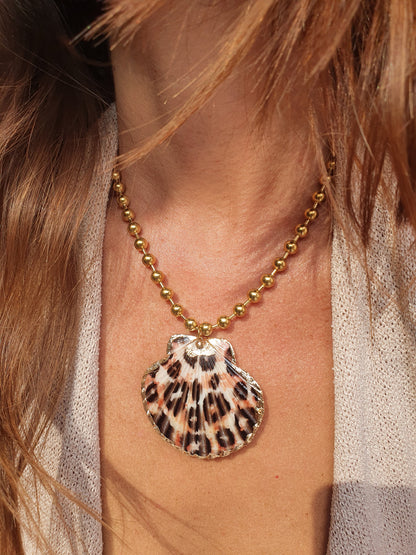 Collier coquillage léopard - doré