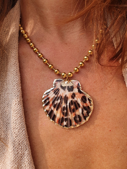 Collier coquillage léopard - doré