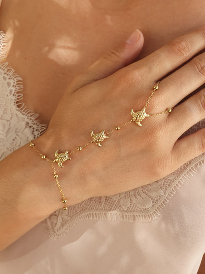 Bijou de main tortue & perles - doré