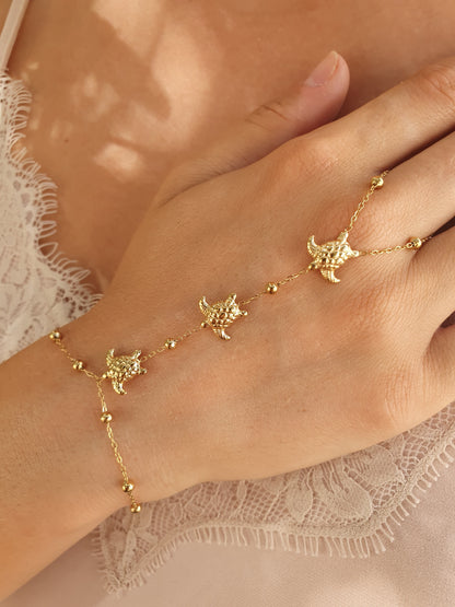 Bijou de main tortue & perles - doré