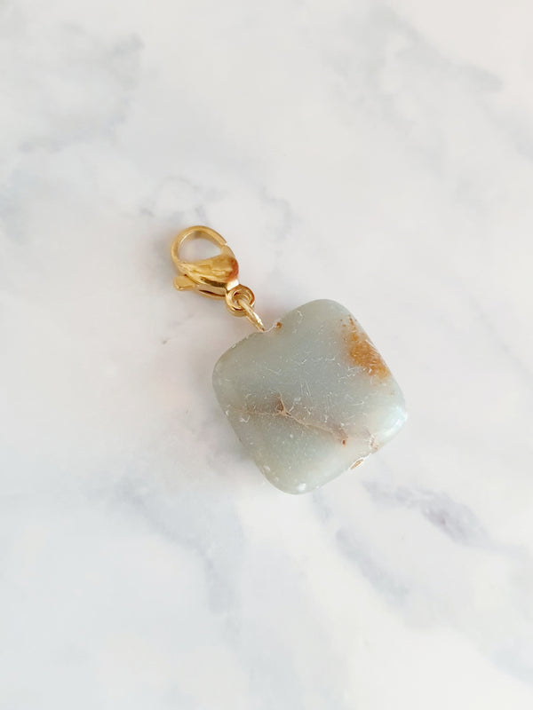 Charm grand pavé carré pierre naturelle Premium -  doré | Labradorite