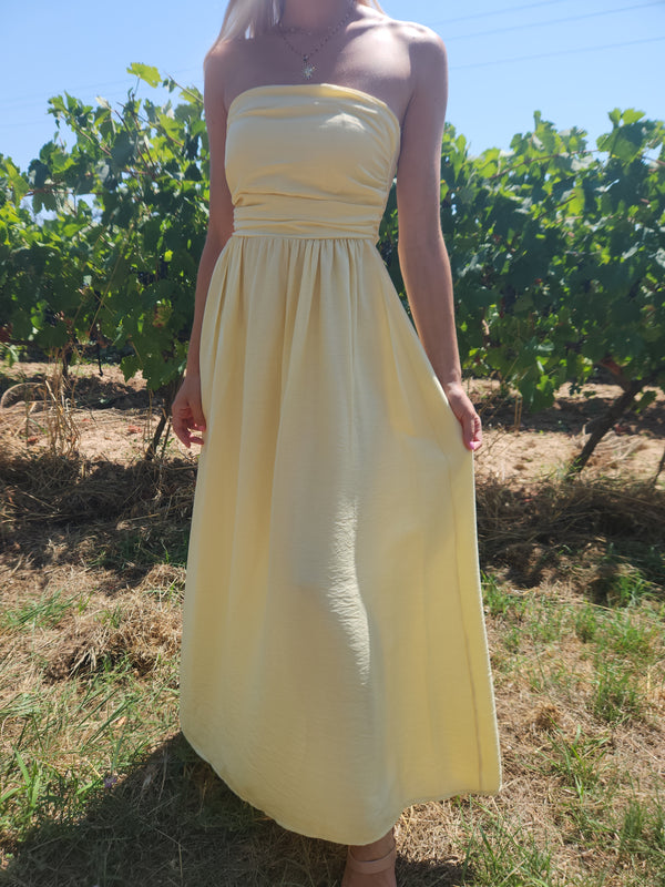 Robe longue dos nu lacets- jaune pastel
