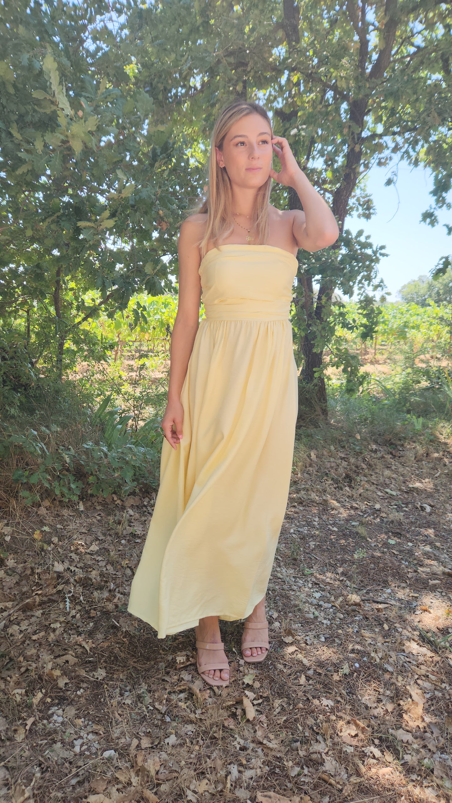 Robe longue dos nu lacets- jaune pastel