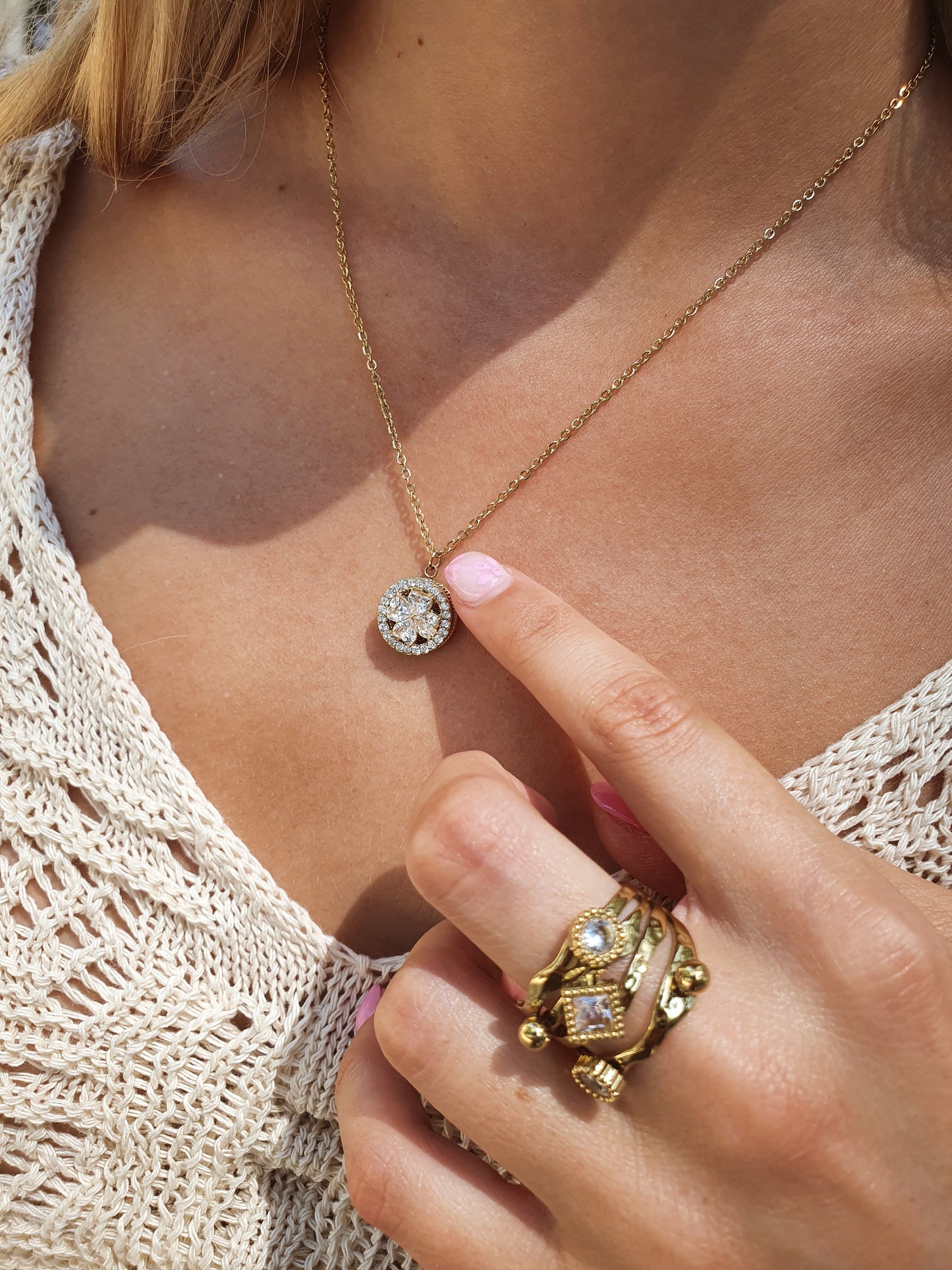 Collier rotatif anti-stress RONDE DE FLEURS - Doré
