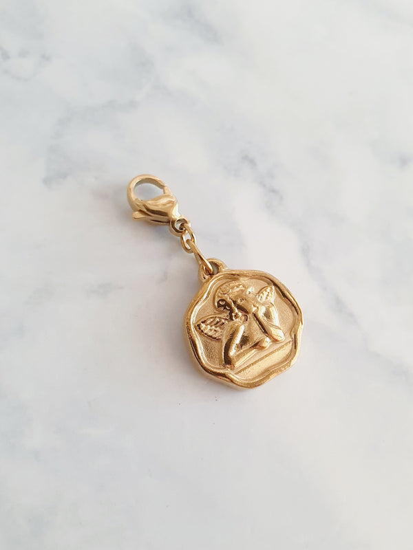 Charm médaillon ange - doré