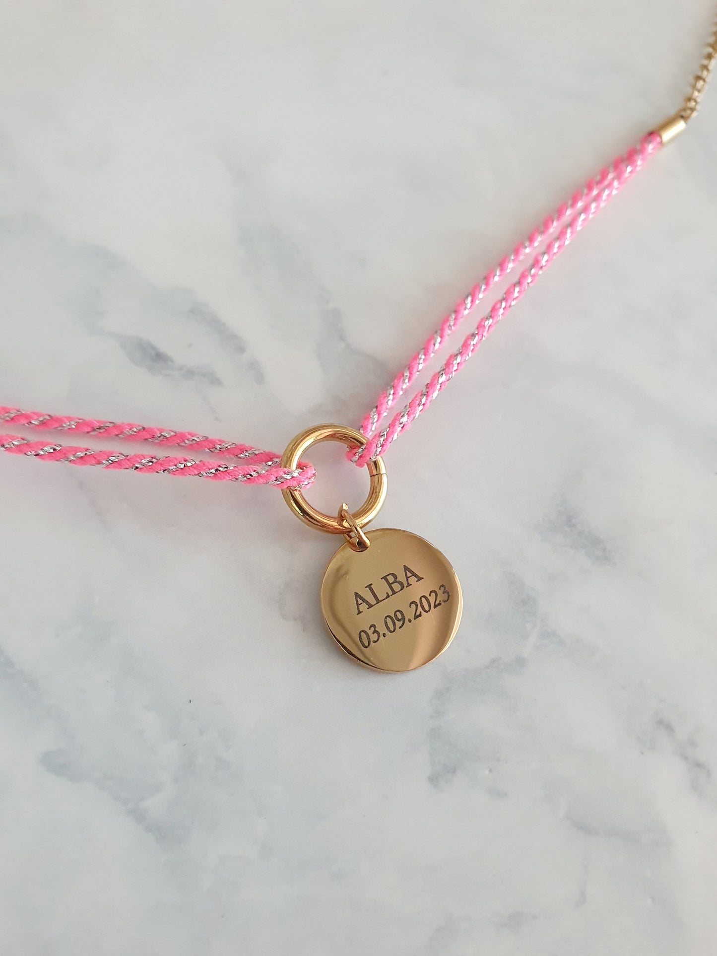 Bracelet cordon pailleté pampille à graver - doré