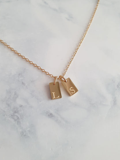 Collier plaque(s) initiale(s)