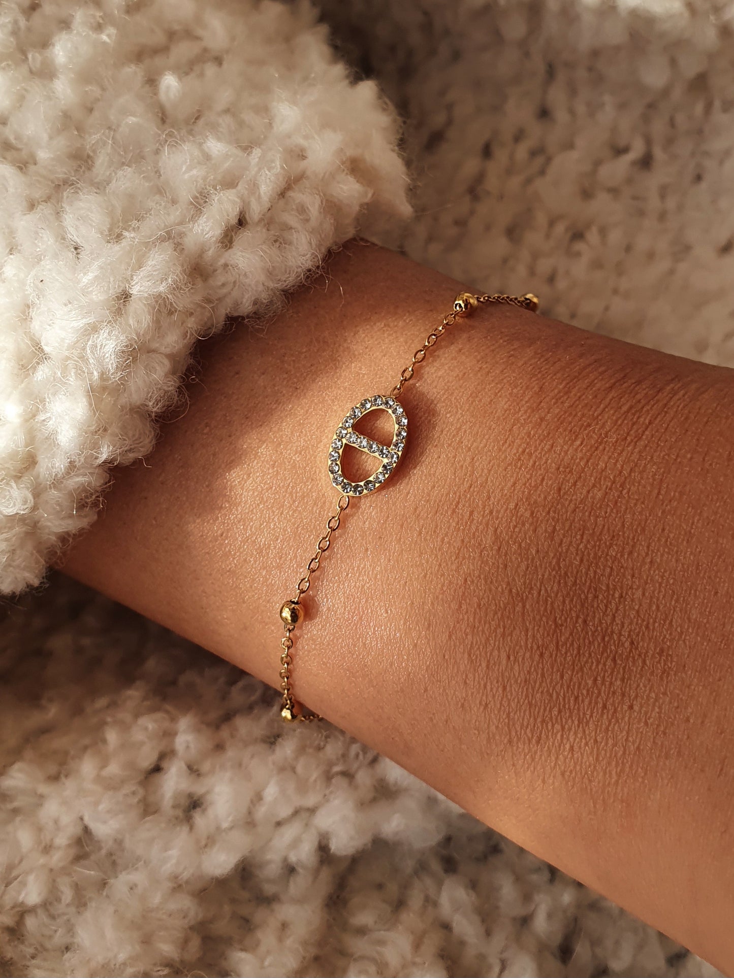 Bracelet maille marine strass et petites perles - doré