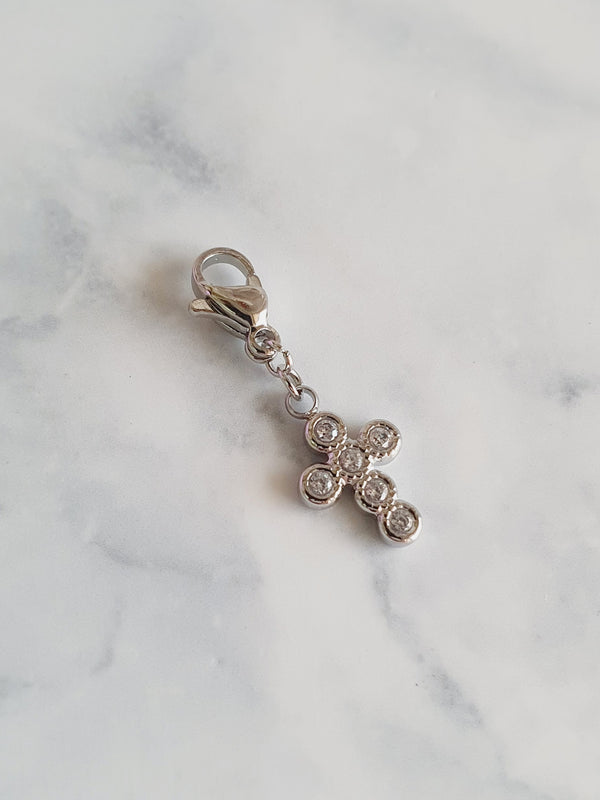 Charm croix en zircons - argenté