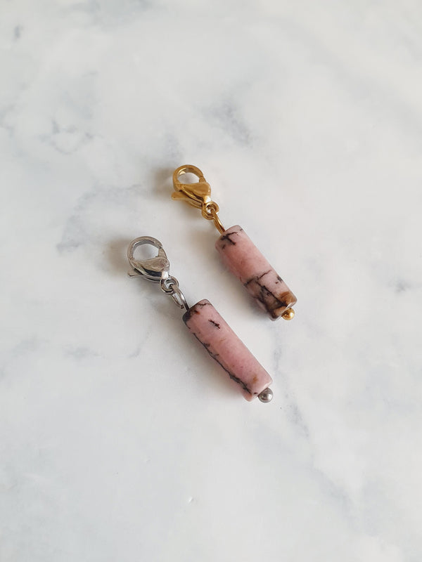 Charm tube Rhodonite - Coloris au choix