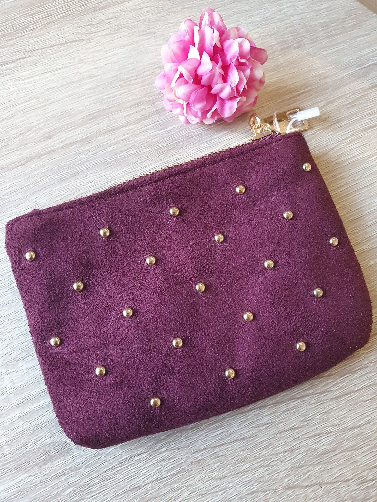 Pochette en cuir cloutée - Prune