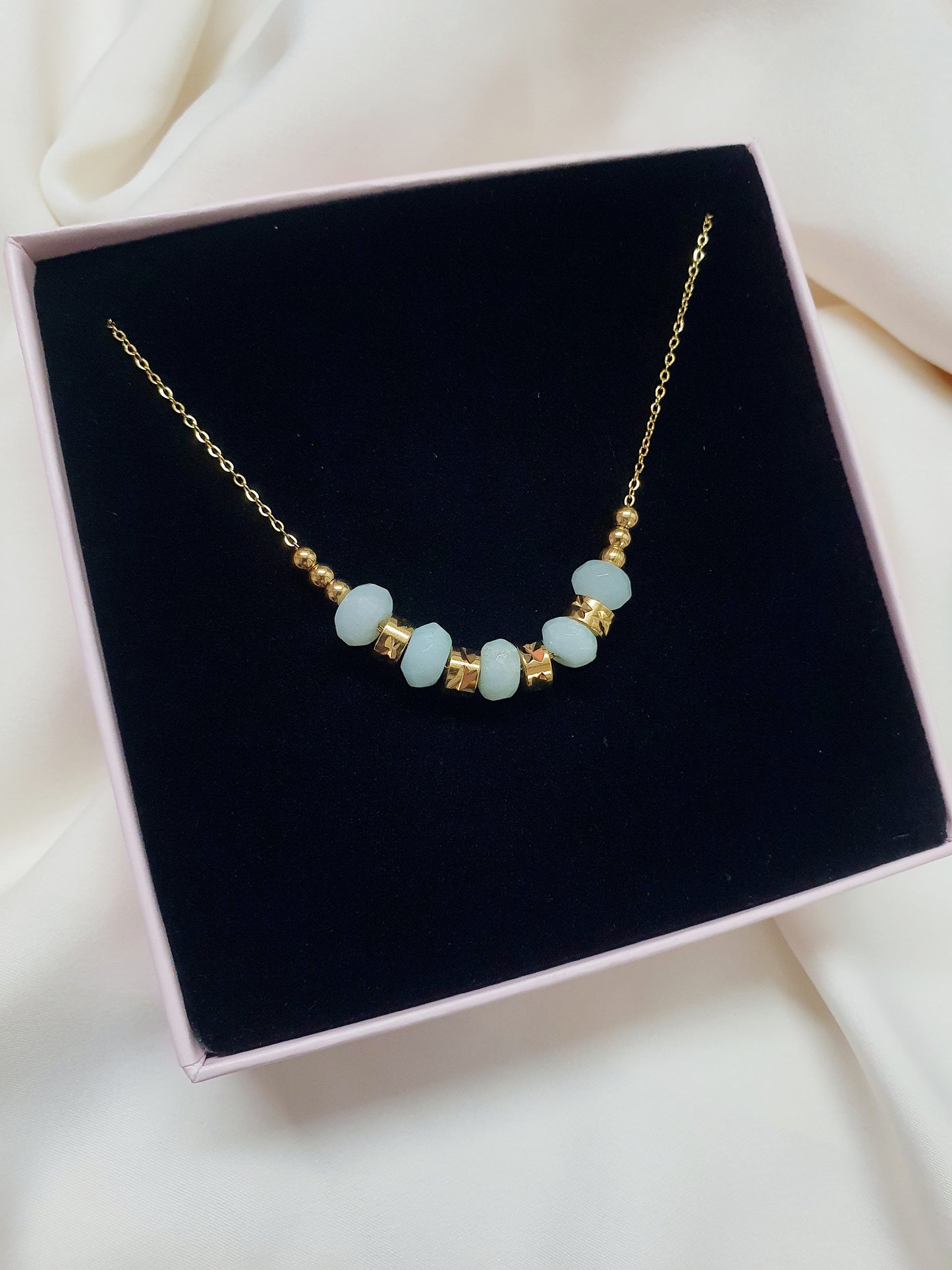 Collier perles pierre naturelle - doré