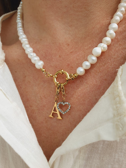Collier perles d'eau douce, initiale + cœur