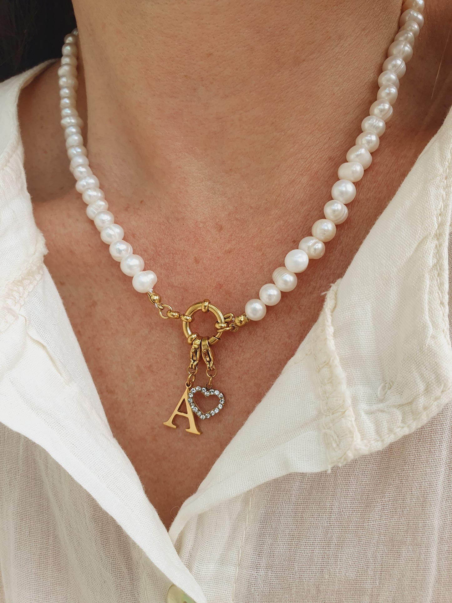 Collier perles d'eau douce, initiale + cœur