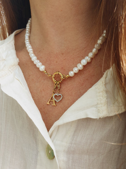 Collier perles d'eau douce, initiale + cœur