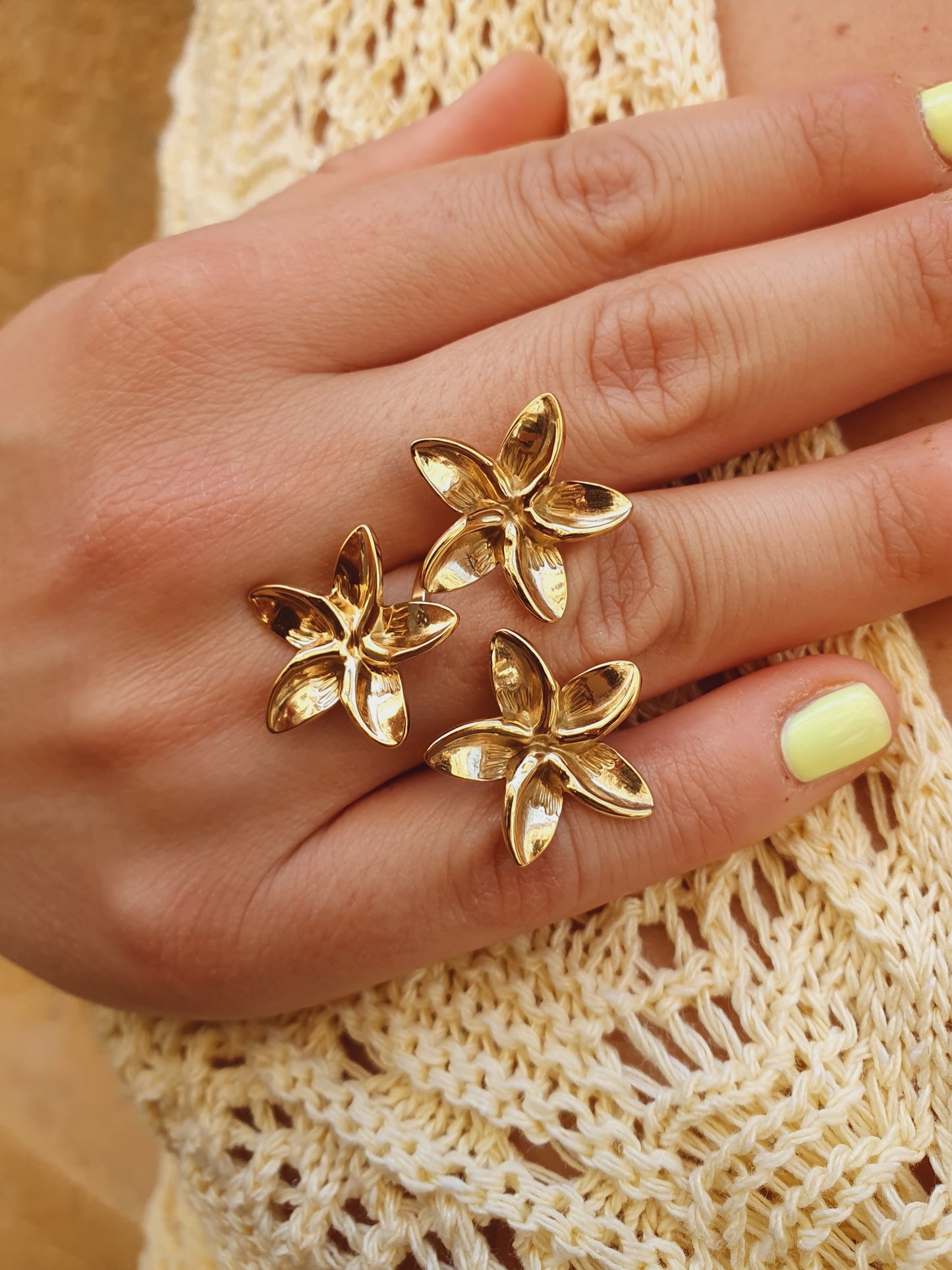 Bague trio de fleurs