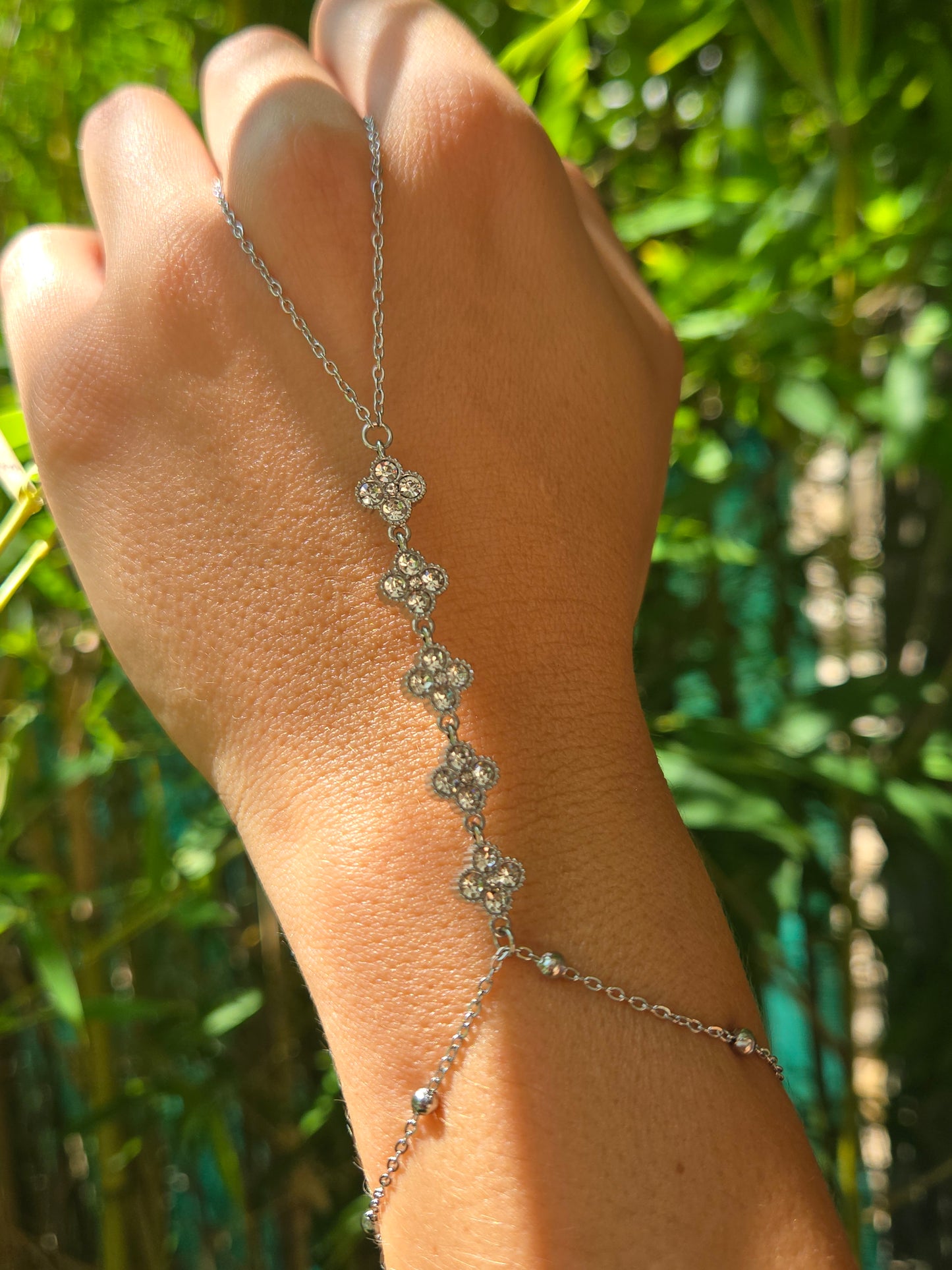 Bijou de main ELYSIA -argenté
