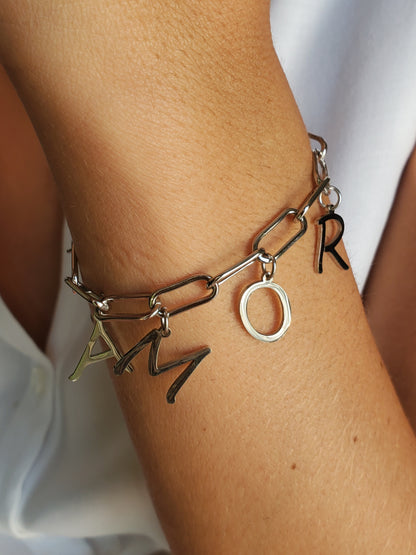 Bracelet lettres AMOUR - argenté