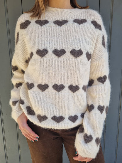 Pull écru petits cœurs gris