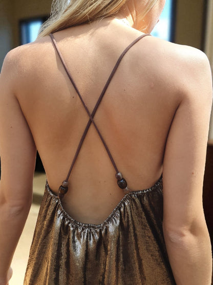 Robe longue bretelles croisées & perlées - bronze