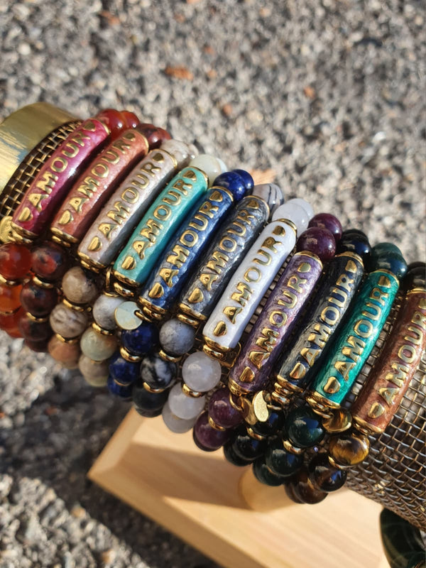 Bracelet AMOUR en pierre naturelle - doré / coloris au choix