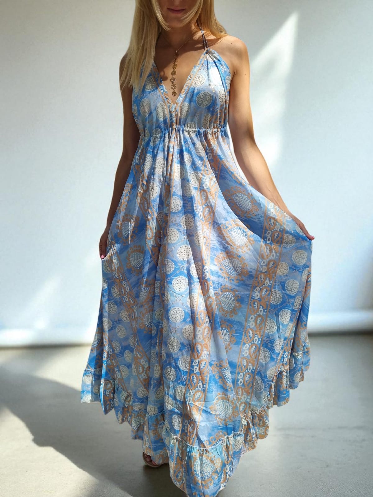 Robe en soie dos nu - bleu