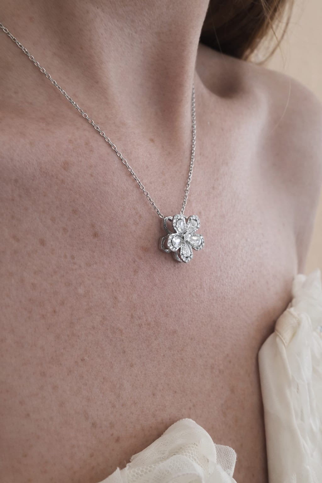Collier rotatif anti-stress ANNA - Argenté