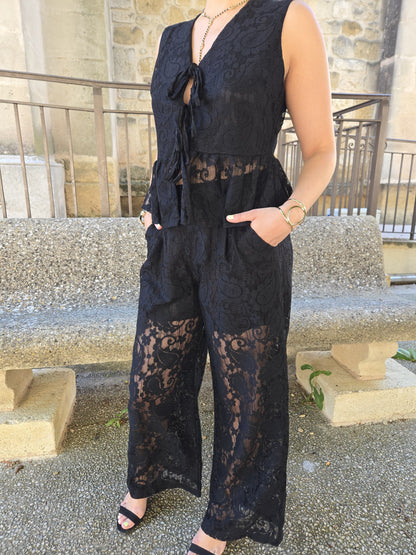 Ensemble noir dentelle