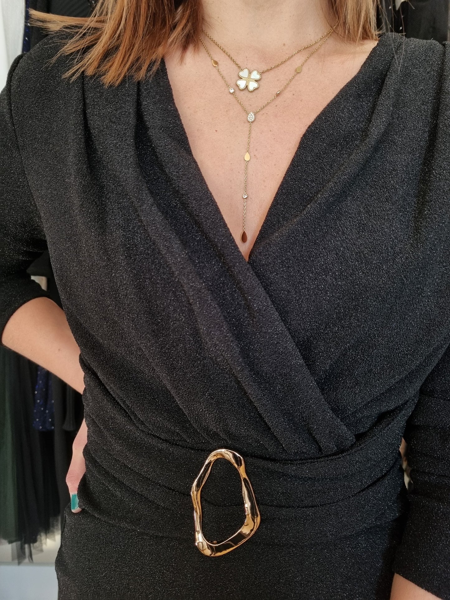 Robe pailletée drapée cache cœur - noir
