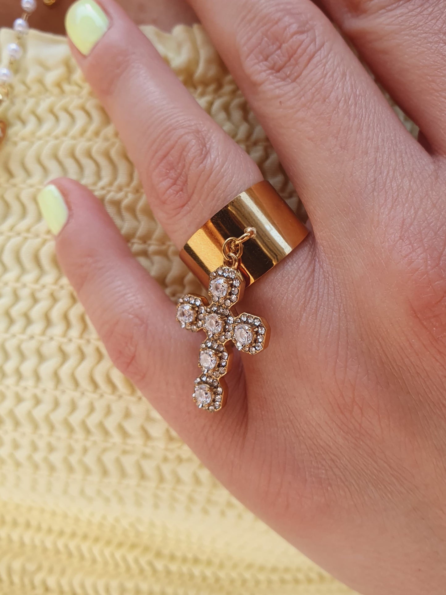 Bague breloque croix zircons de luxe