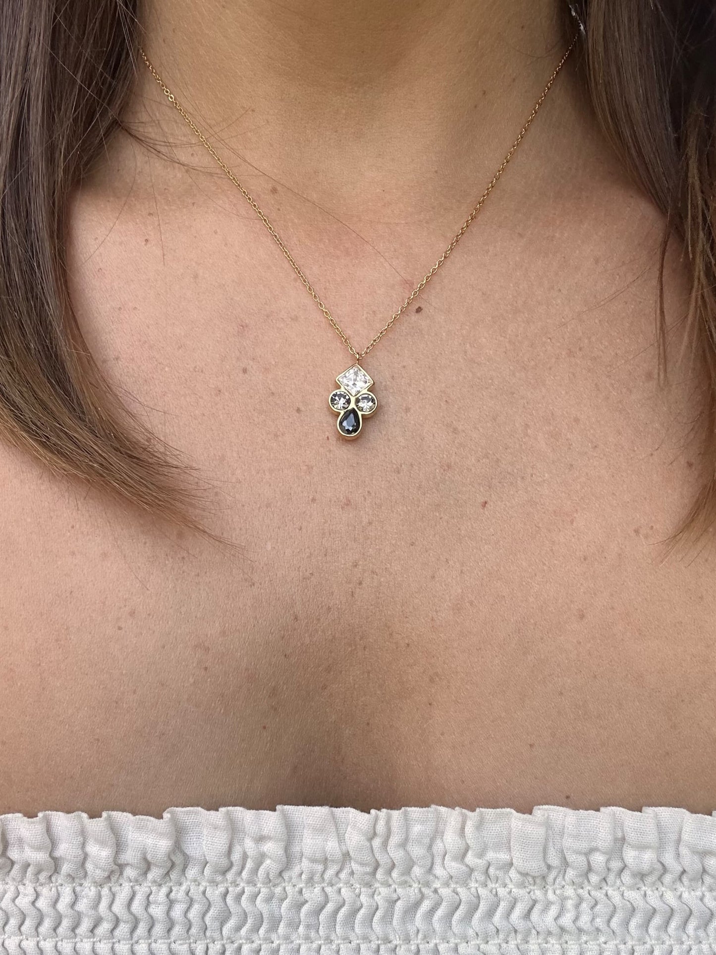 Collier destockage - coloris au choix