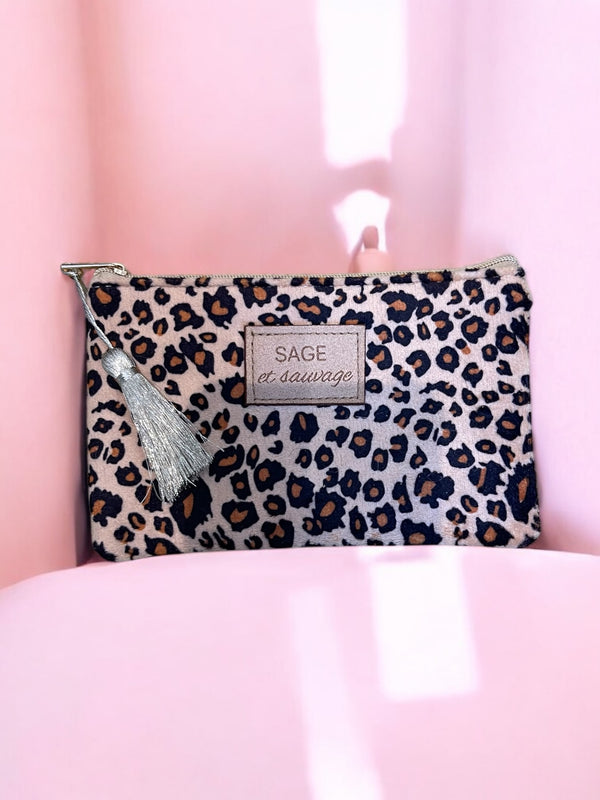Pochette imprimé léopard à message SAGE ET SAUVAGE